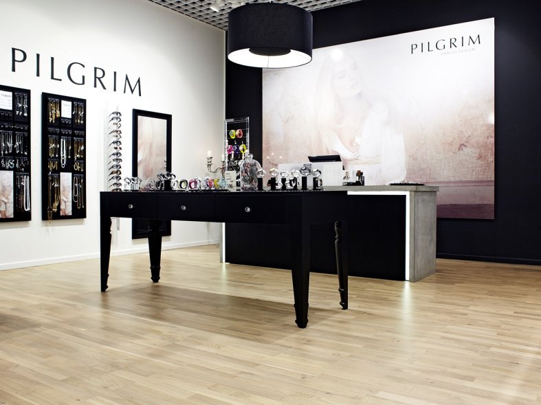 Oak Natural Pearl 2 strip Board Hardwood Flooring