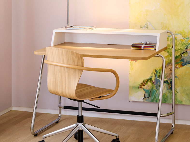 The S 220 Atelier: by Industrial Facility for Thonet