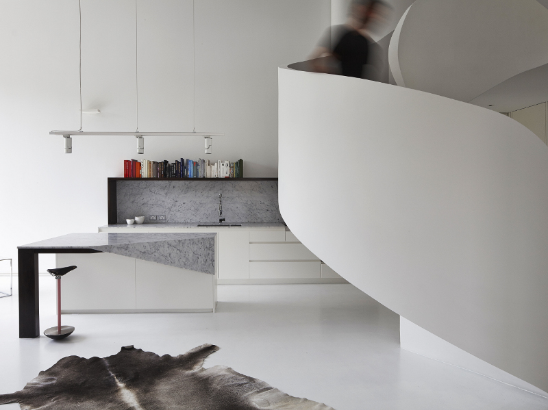 Minimalist loft apartment in Melbourne by Adrian Amore