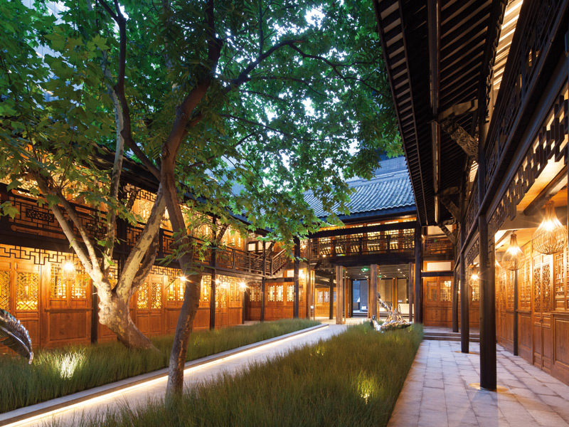 Make Architects strive for harmony between the old and the new