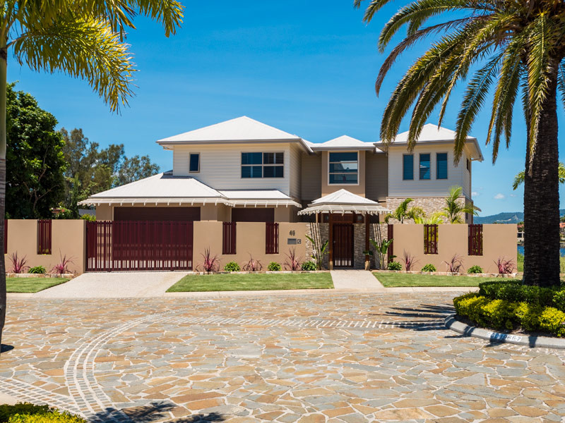 Tropical Hawaiian Mansion in Clear Island Waters QLD, Australia